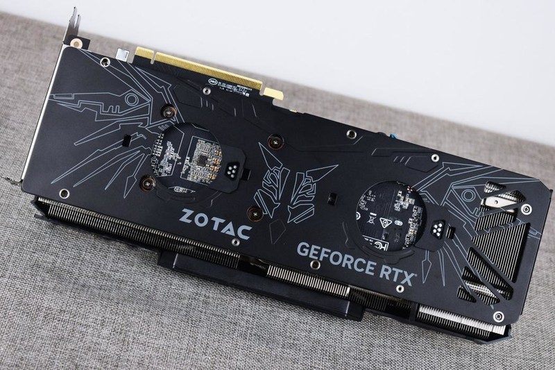 索泰RTX4070Ti天启OC游戏显卡开箱试玩：性能不俗+散热强劲