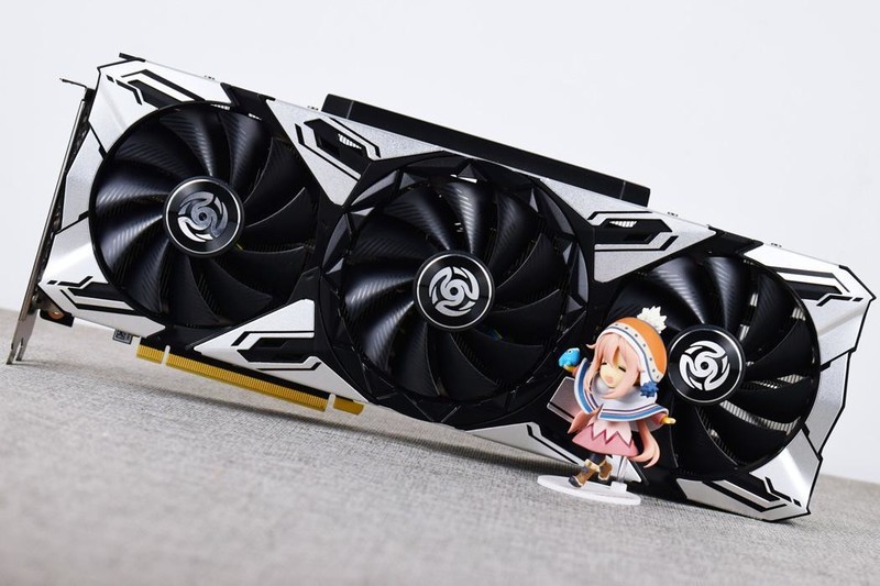 索泰RTX4070Ti天启OC游戏显卡开箱试玩：性能不俗+散热强劲