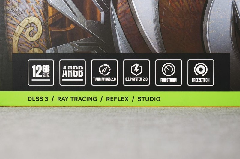 索泰RTX4070Ti天启OC游戏显卡开箱试玩：性能不俗+散热强劲