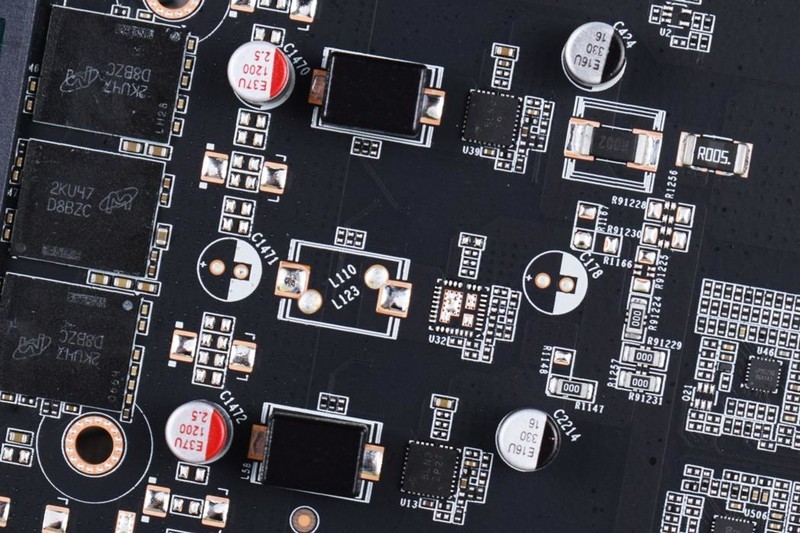 索泰RTX4070Ti天启OC游戏显卡开箱试玩：性能不俗+散热强劲