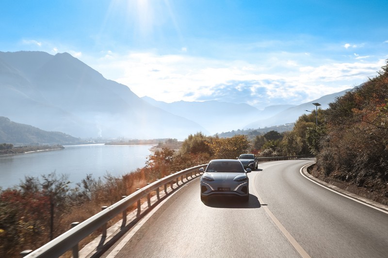 云辇全家族同框亮相，感受比亚迪前沿黑科技