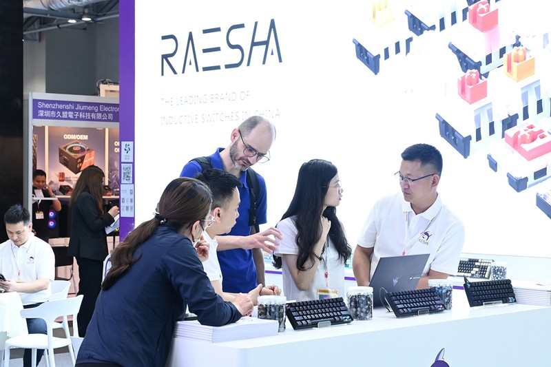 外设行业新热点，瑞翼鲨磁轴成香港展中外客商宠儿