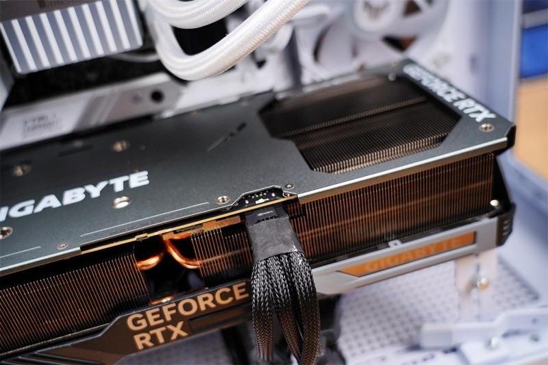 性能炸裂，真正的新一代“核弹”诞生技嘉RTX4090 24G魔鹰分享