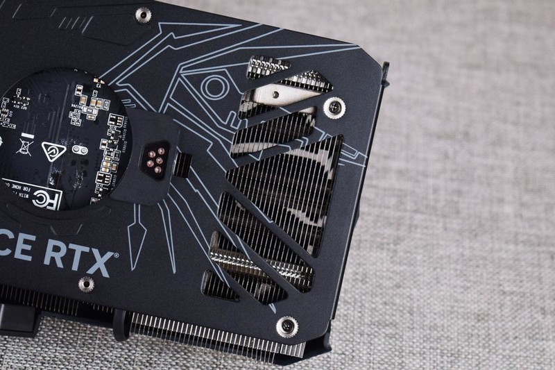 索泰RTX4070Ti天启OC游戏显卡开箱试玩：性能不俗+散热强劲