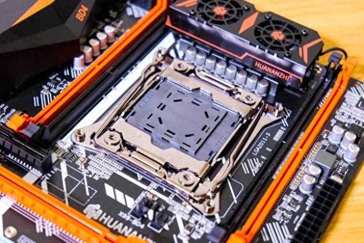 垃圾佬再战神教：洋垃圾E5+华南X99-BD4主板！|华南金牌