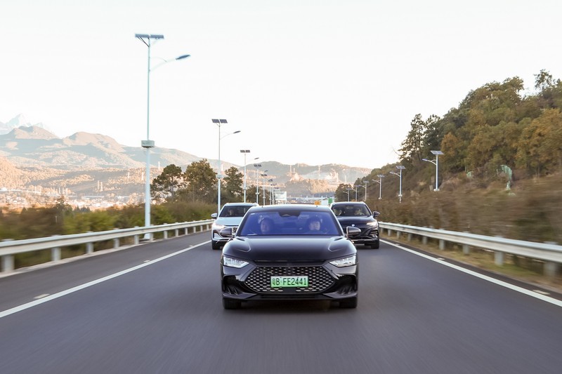 云辇全家族同框亮相，感受比亚迪前沿黑科技