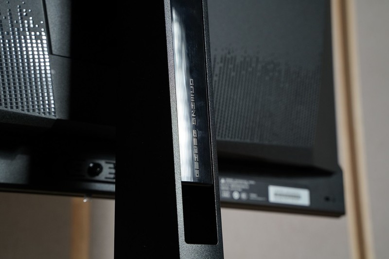 仅售3000的高性价比电竞神器 微星MAG 271QPX QD-OLED E2评测