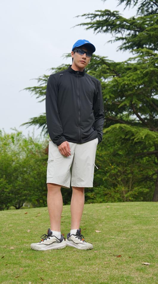 科技与时尚的完美融合 素湃速干立领外套