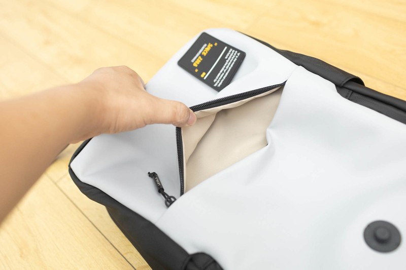 商务日常两相宜，地平线8号MOMENT，万金油的双肩背包