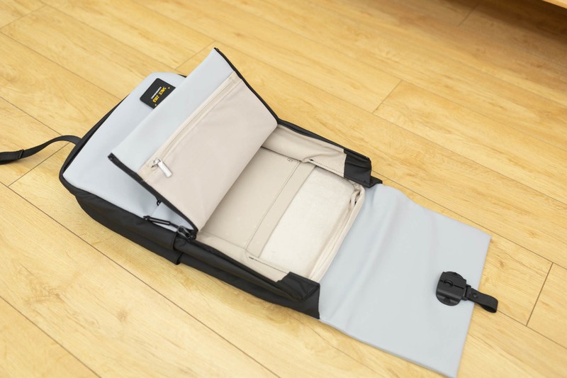 商务日常两相宜，地平线8号MOMENT，万金油的双肩背包