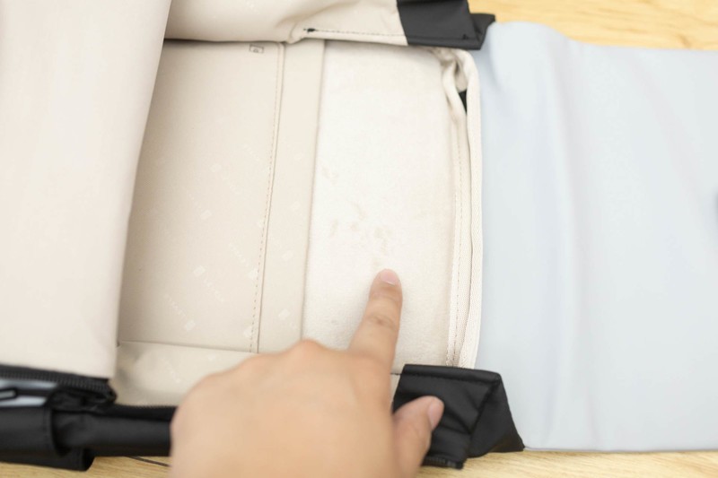 商务日常两相宜，地平线8号MOMENT，万金油的双肩背包