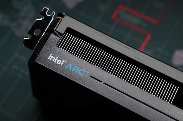 独显市场迎来三足鼎立 蓝戟Intel ARC A750 Photon 8G OC显卡评测