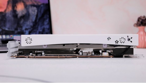 盈通RX6750XT樱瞳花嫁挑战初代“显卡杀手”，结果真是没想到