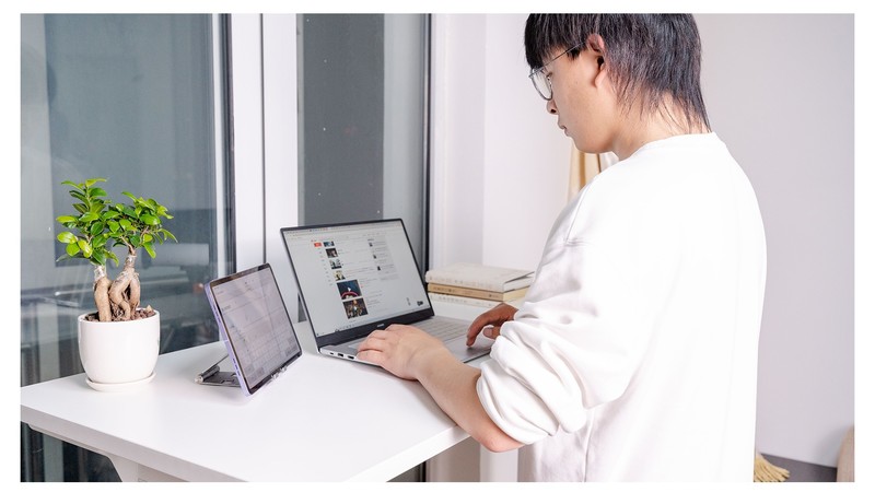 乐歌FS2电动升降桌：简约智能、高效且安全的办公利器