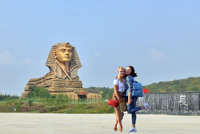 爱游玩的外妺 / 习作抠图