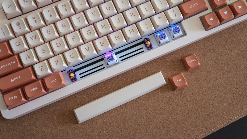 全新梦遇轴/萤火虫轴 A98青春版三模机械键盘