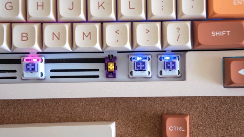 全新梦遇轴/萤火虫轴 A98青春版三模机械键盘