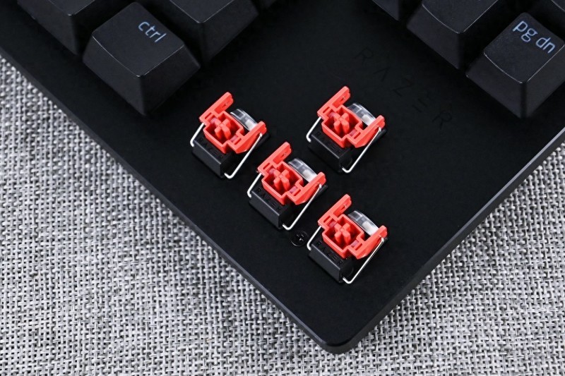 职业哥硬核口味，雷蛇猎魂光蛛V2竞技版机械键盘开箱试玩