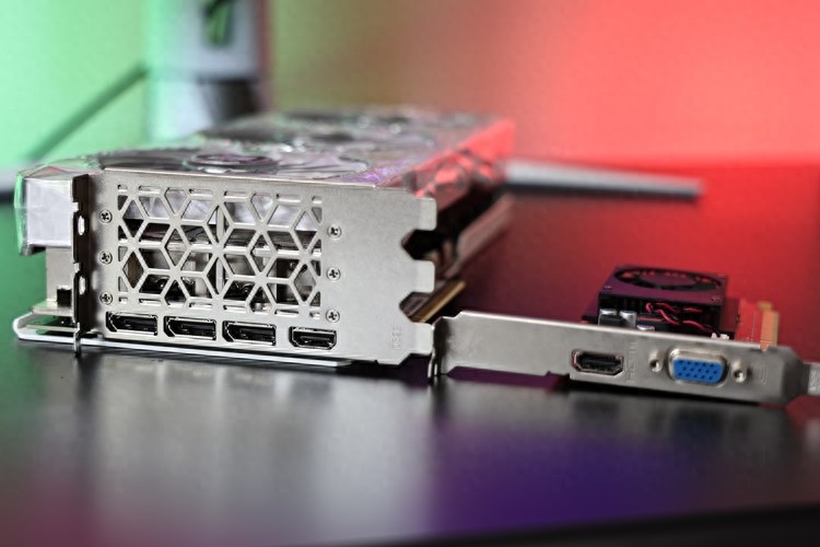 轻松平替RTX3090：影驰RTX4070Ti星耀OC显卡+艾湃电竞KR750M SFX电源开箱评测