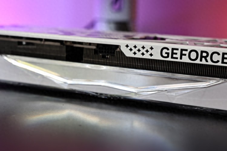 轻松平替RTX3090：影驰RTX4070Ti星耀OC显卡+艾湃电竞KR750M SFX电源开箱评测