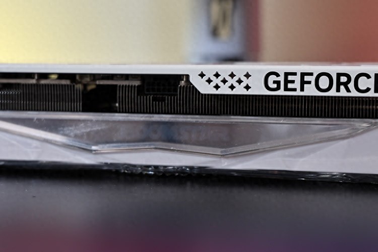 轻松平替RTX3090：影驰RTX4070Ti星耀OC显卡+艾湃电竞KR750M SFX电源开箱评测