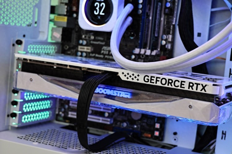 轻松平替RTX3090：影驰RTX4070Ti星耀OC显卡+艾湃电竞KR750M SFX电源开箱评测