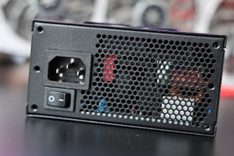 轻松平替RTX3090：影驰RTX4070Ti星耀OC显卡+艾湃电竞KR750M SFX电源开箱评测