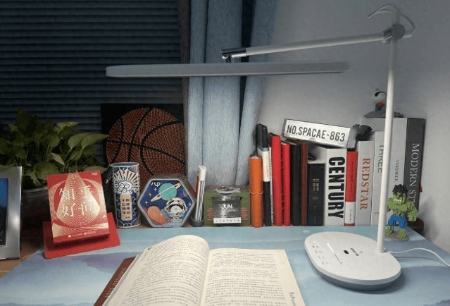 适合学生写作业的台灯有哪些？带你看学生护眼台灯五大牌子