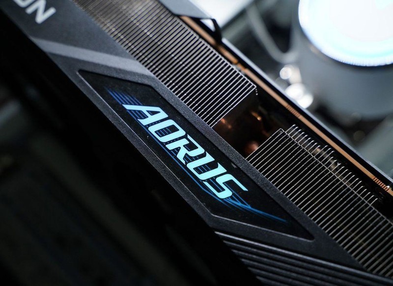 打游戏选9600X还是9900X？搭配技嘉X870电竞冰雕+7900XT实测！