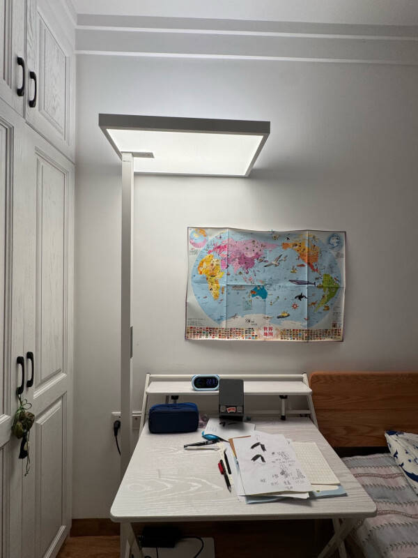 客厅落地台灯款式哪个好用？实测Top5客厅落地灯，有效护眼黑科技