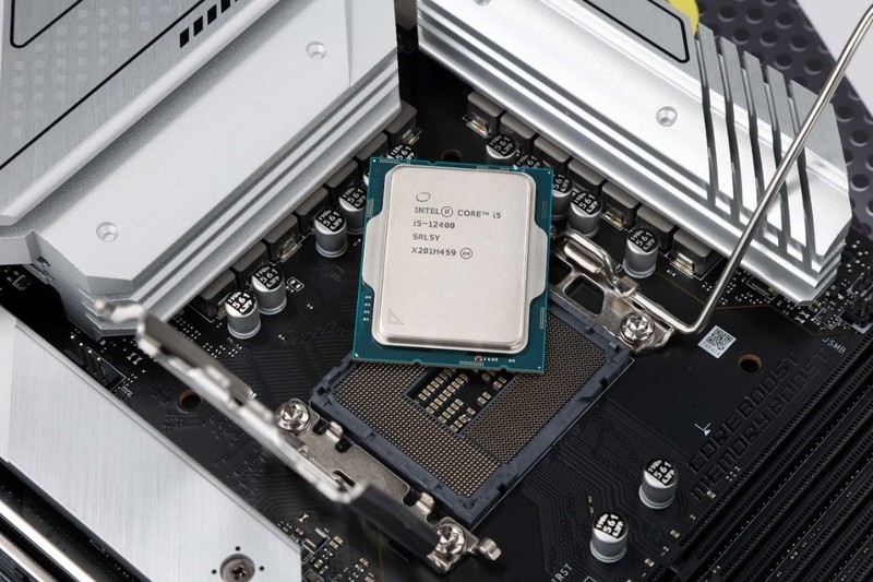 特殊行情下i5-12400装机要怎么搭配，搭配RTX3050甜品卡装机实测