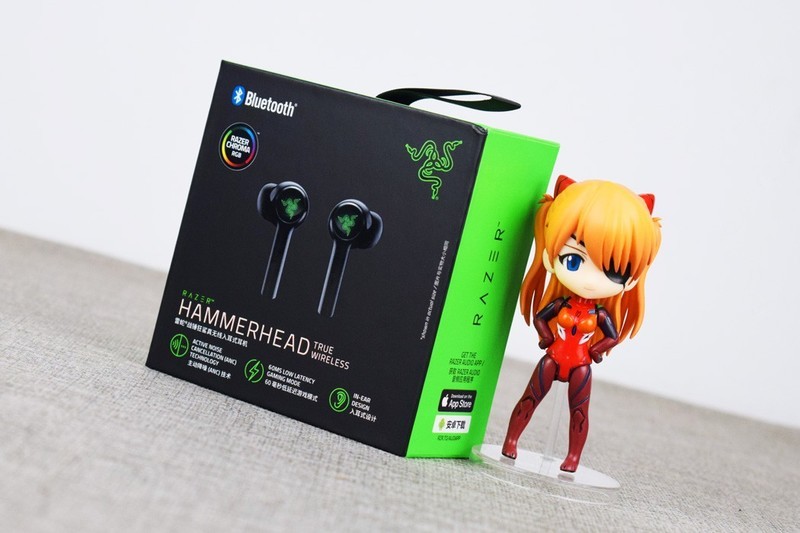 雷蛇战锤狂鲨真无线二代蓝牙耳机开箱试玩：酷炫低延迟的手游搭档