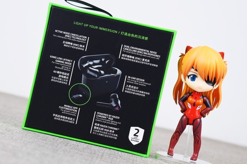 雷蛇战锤狂鲨真无线二代蓝牙耳机开箱试玩：酷炫低延迟的手游搭档