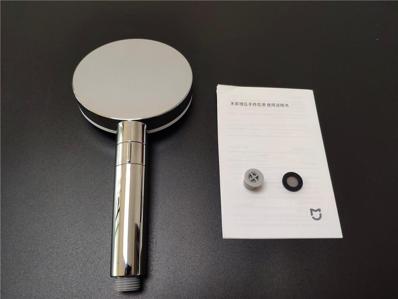 米家增压手持花洒，三种模式任意切换，在浴室也能乘风破浪