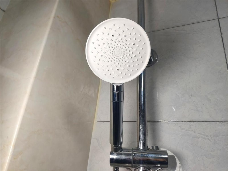 米家增压手持花洒，三种模式任意切换，在浴室也能乘风破浪