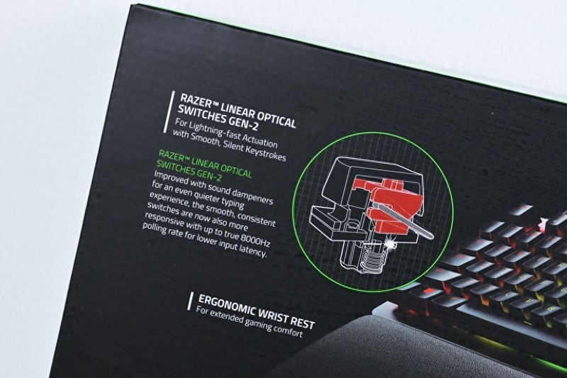 职业哥硬核口味，雷蛇猎魂光蛛V2竞技版机械键盘开箱试玩