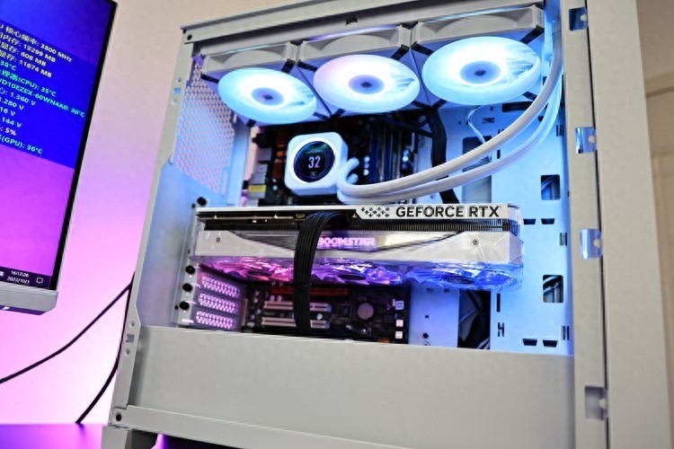 轻松平替RTX3090：影驰RTX4070Ti星耀OC显卡+艾湃电竞KR750M SFX电源开箱评测