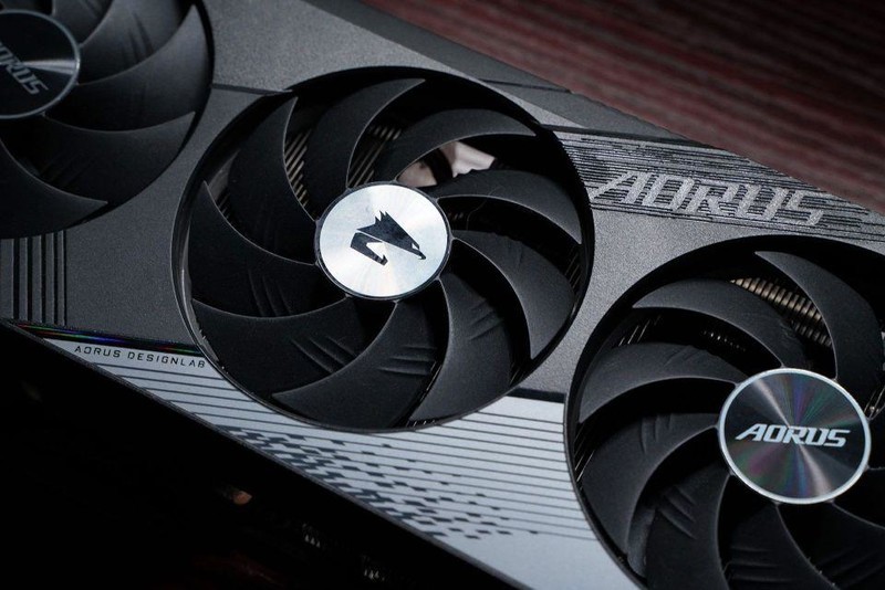 打游戏选9600X还是9900X？搭配技嘉X870电竞冰雕+7900XT实测！