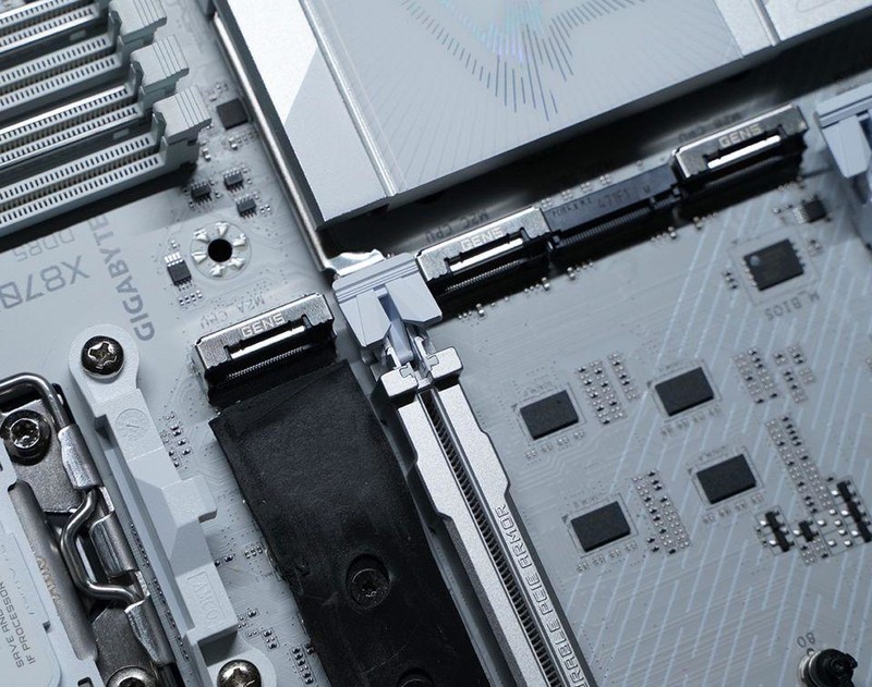 打游戏选9600X还是9900X？搭配技嘉X870电竞冰雕+7900XT实测！