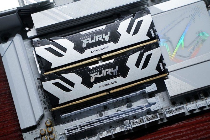 打游戏选9600X还是9900X？搭配技嘉X870电竞冰雕+7900XT实测！