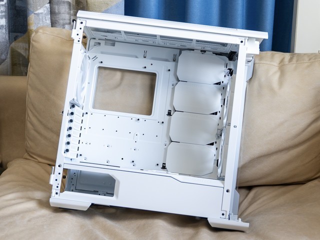 颜值、扩展、做工，你们要的全都有了！追风者518XTG 幻影白机箱装机分享