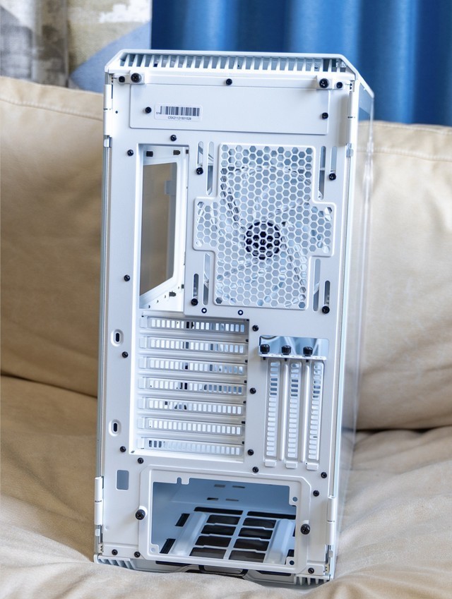 颜值、扩展、做工，你们要的全都有了！追风者518XTG 幻影白机箱装机分享