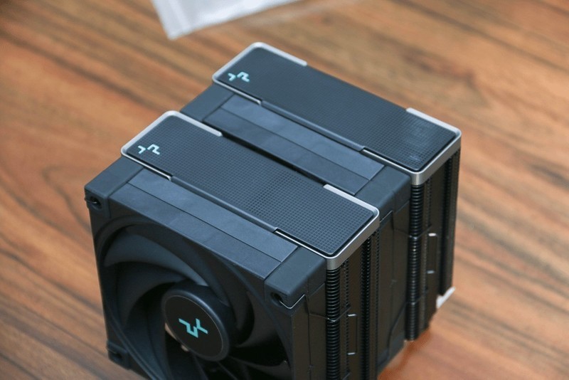 3800攒台二手电脑，机箱电源散热花了一半，朋友说败家？