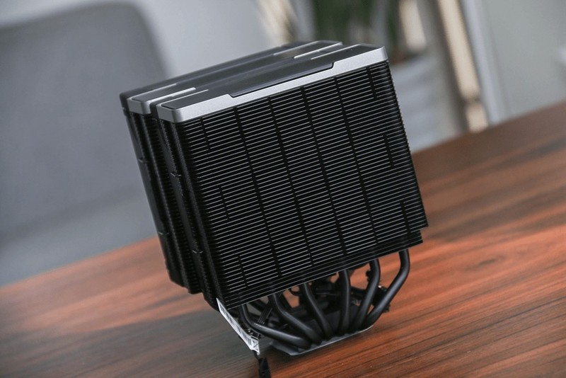 3800攒台二手电脑，机箱电源散热花了一半，朋友说败家？