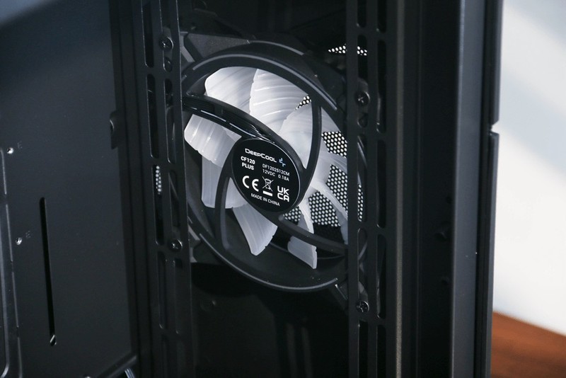 3800攒台二手电脑，机箱电源散热花了一半，朋友说败家？