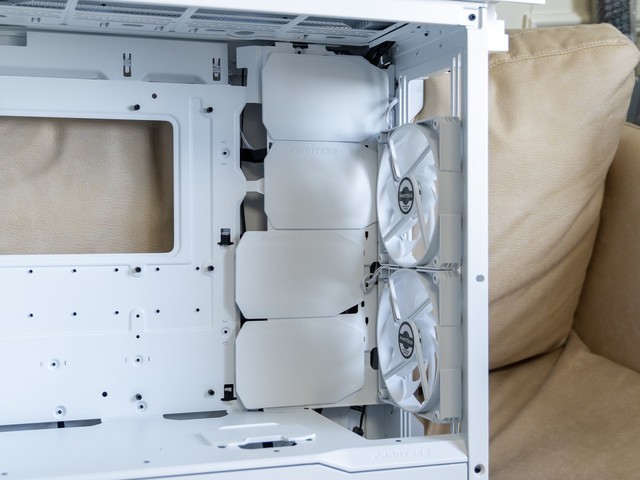 颜值、扩展、做工，你们要的全都有了！追风者518XTG 幻影白机箱装机分享