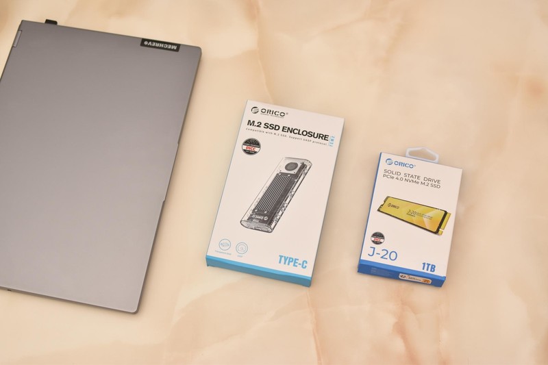 ORICO J20 SSD+USB4硬盘盒套装：打造你的极速移动数据库