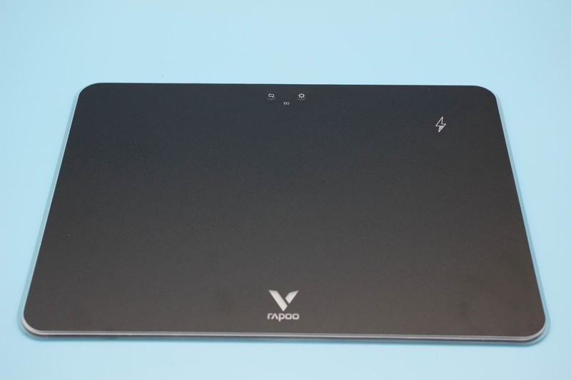 打通炫酷最后一公里:雷柏VH10 RGB幻彩耳机支架和V10 RGB无线充电鼠标硬垫评测