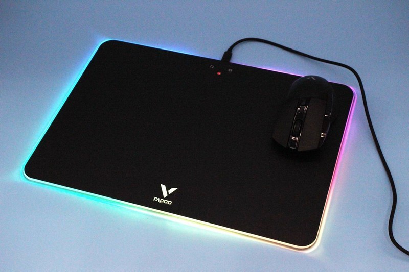 打通炫酷最后一公里:雷柏VH10 RGB幻彩耳机支架和V10 RGB无线充电鼠标硬垫评测