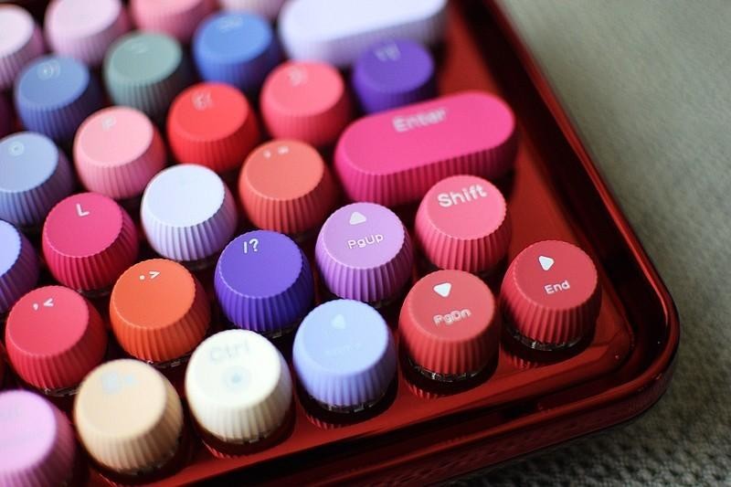 视觉冲击！颜值质感拉满， 雷柏ralemo Pre 5多模无线机械键盘